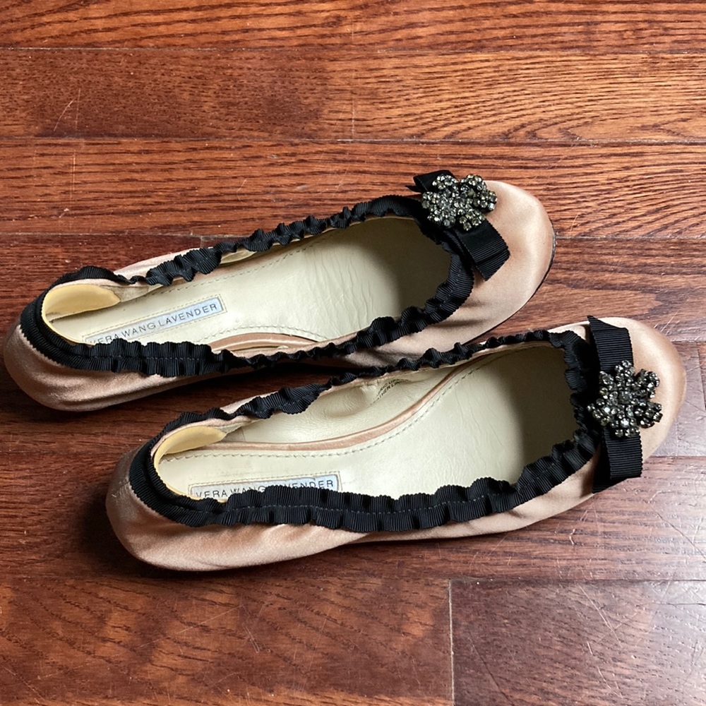 vera wang lavender flats